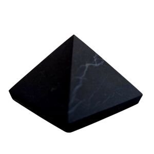 Šungit pyramída 10x10 cm 1ks